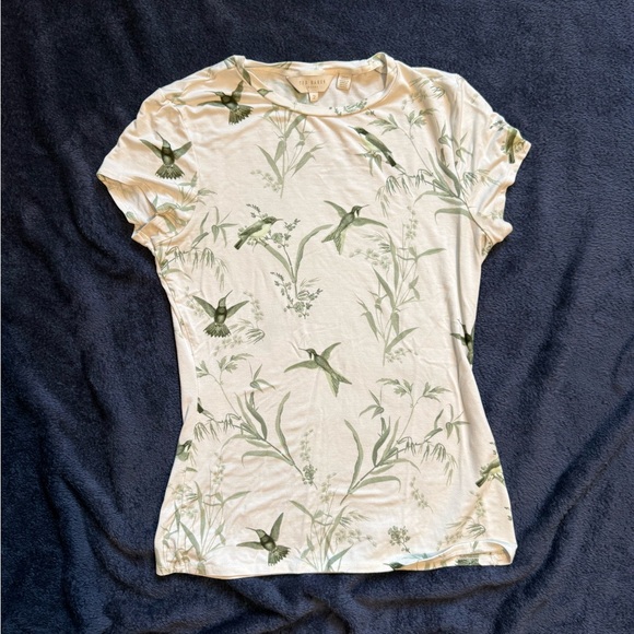 Ted Baker Yumelia Fortune Floral Fitted Tee In White Green S/M - Picture 7 of 13